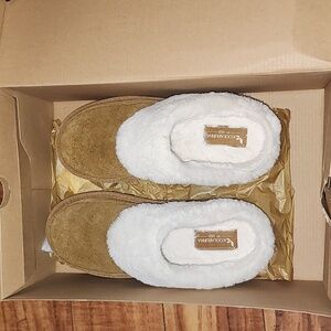 Koolaburra White and Chestnut Slippers